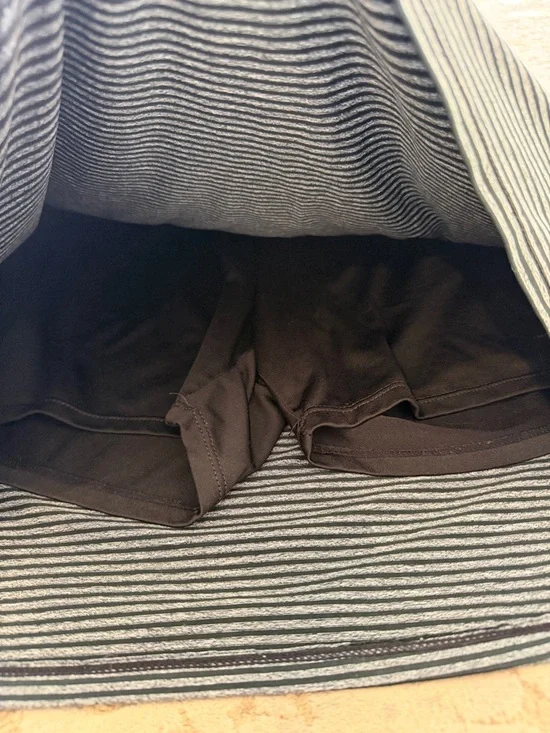 Lela Rose Black and Gray Striped Knit Skort - Picture 2 of 3